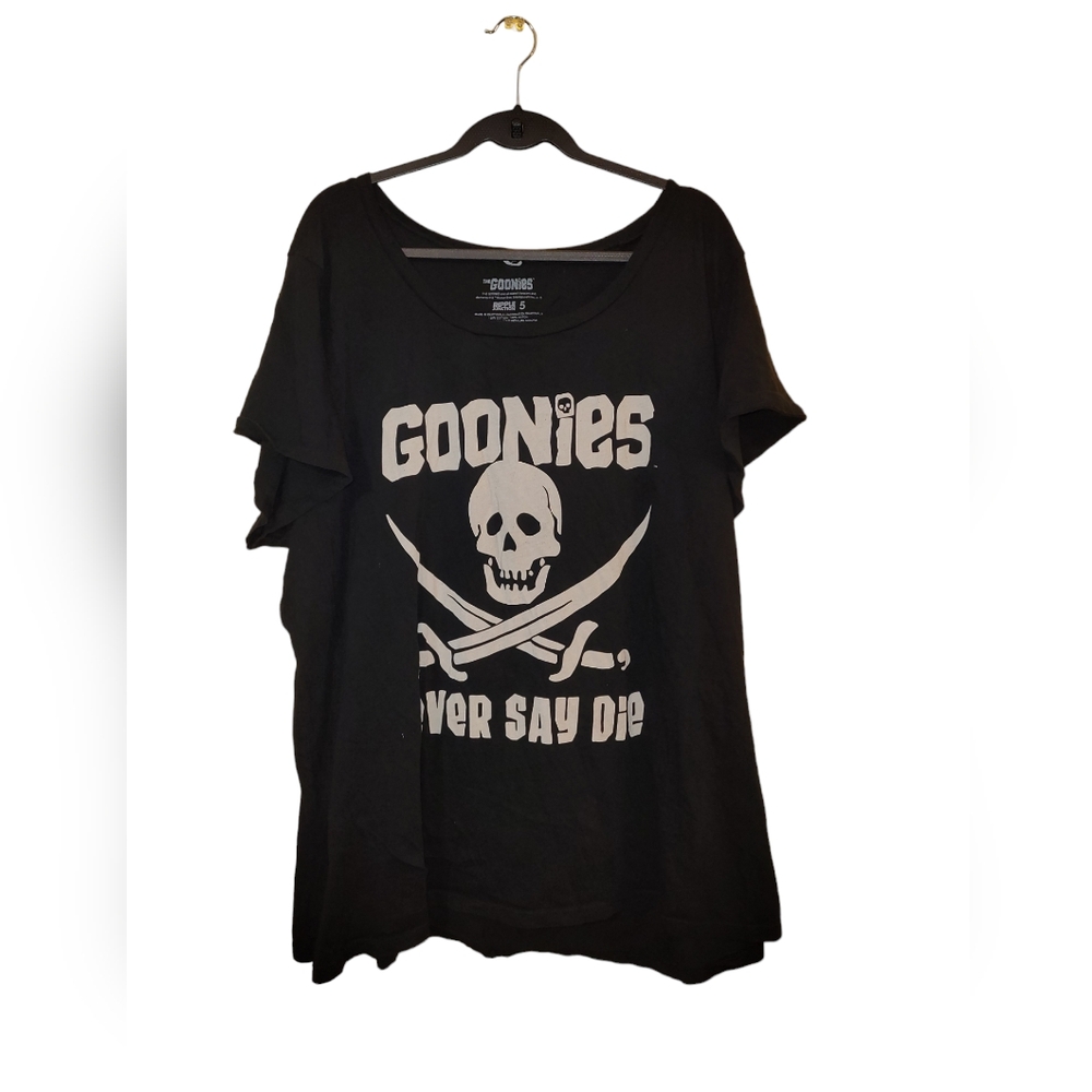 Torrid Goonies Black & White T-Shirt - Size 5 - 26/28 - Pre-owned